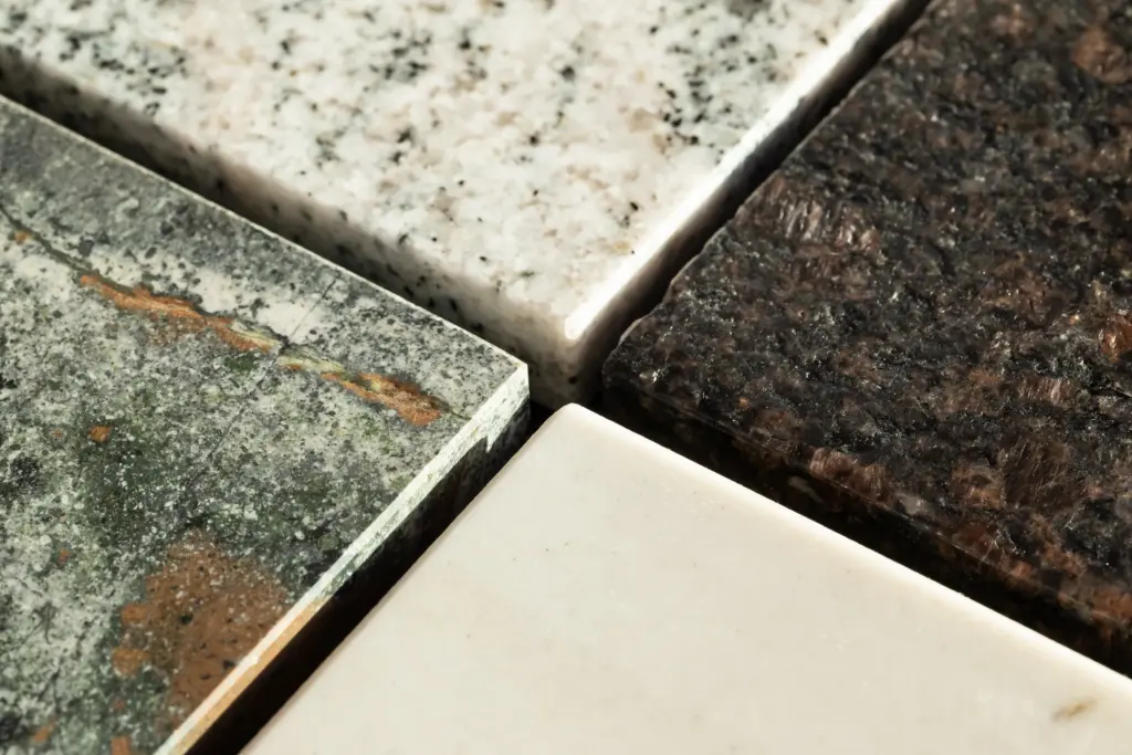 Natursteinmuster für maßgefertigte Outdoorküchen von Deutschmann